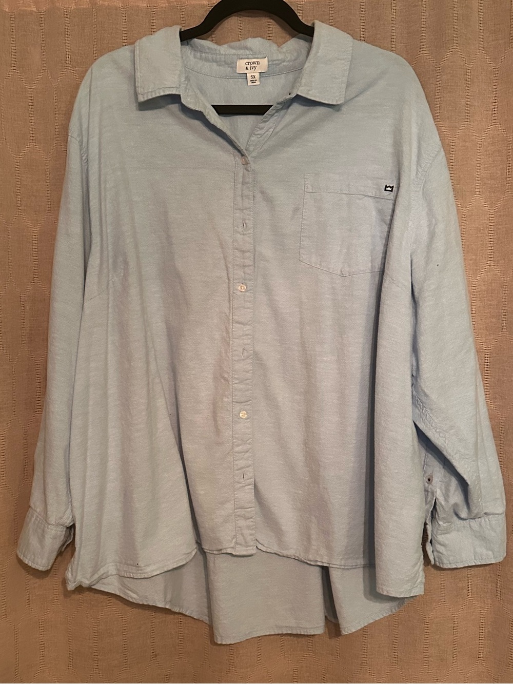 crown & ivy Light Blue Women’s Blue Button-Down Shirt